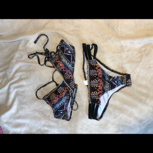 Small patterned strappy bikini